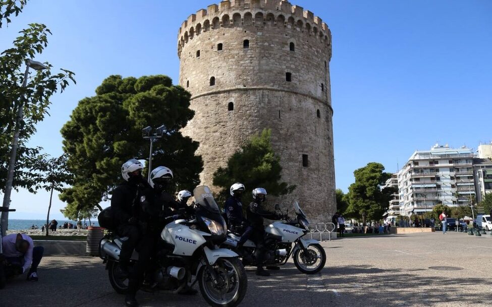 Lockdown σε Θεσσαλονίκη και Σέρρες – Tι ισχύει για τις μετακινήσεις και την τηλε-εκπαίδευση στα λύκεια    