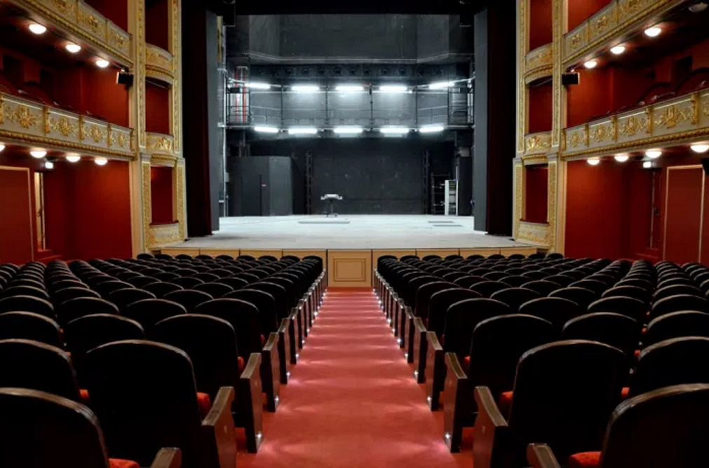 Γυναίκα η μεταβατική καλλιτεχνική διευθύντρια του Εθνικού Θεάτρου – Ποια είναι η Έρι Κύργια;