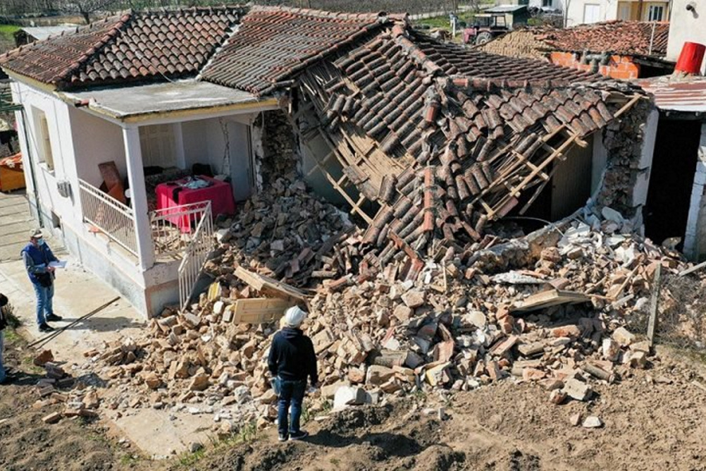 898 κατοικίες μη κατοικήσιμες στη σεισμόπληκτη Θεσσαλία