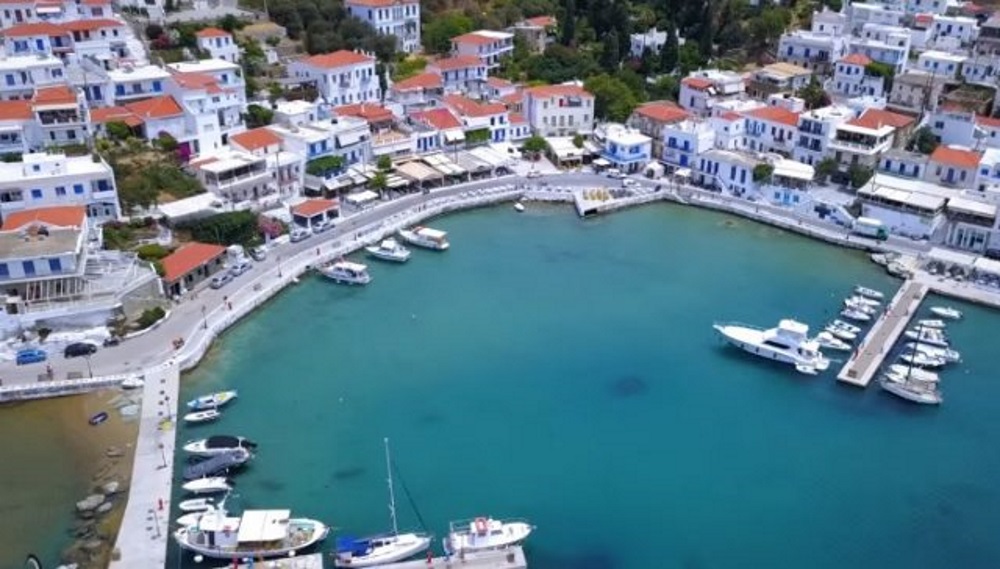 The Guardian: Προτείνει δέκα ελληνικούς προορισμούς για διακοπές στην Ελλάδα μετά την πανδημία