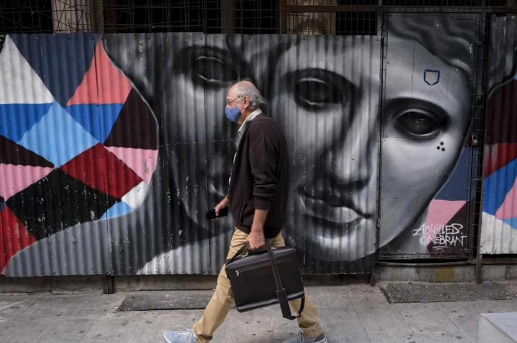 Κορονοϊός: Θετικές προβλέψεις για κάμψη της πανδημίας στην Ελλάδα από την ερχόμενη εβδομάδα