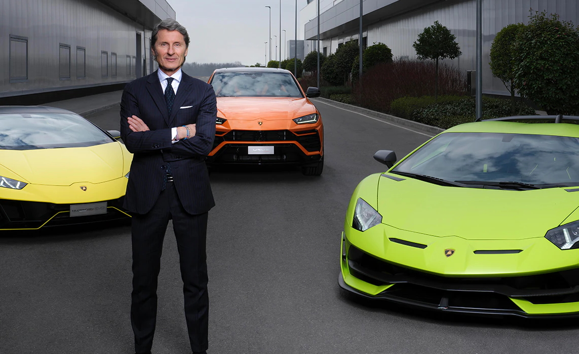 Οι πωλήσεις αυτοκινήτων πέφτουν, της Lamborghini όμως κάνουν ρεκόρ