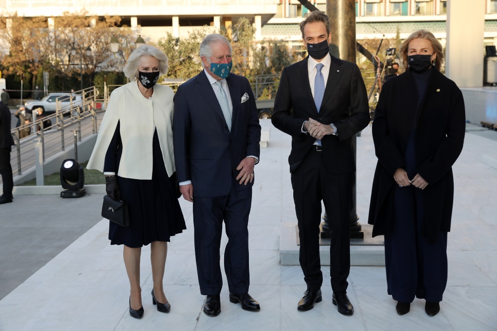 Πρίγκιπας Κάρολος – Καμίλα: Η ξενάγησή τους από τον πρωθυπουργό στην Εθνική Πινακοθήκη