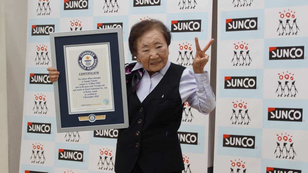 Απίστευτο ρεκόρ Guinness: Αυτή είναι η γηραιότερη διευθύντρια γραφείου στον κόσμο!