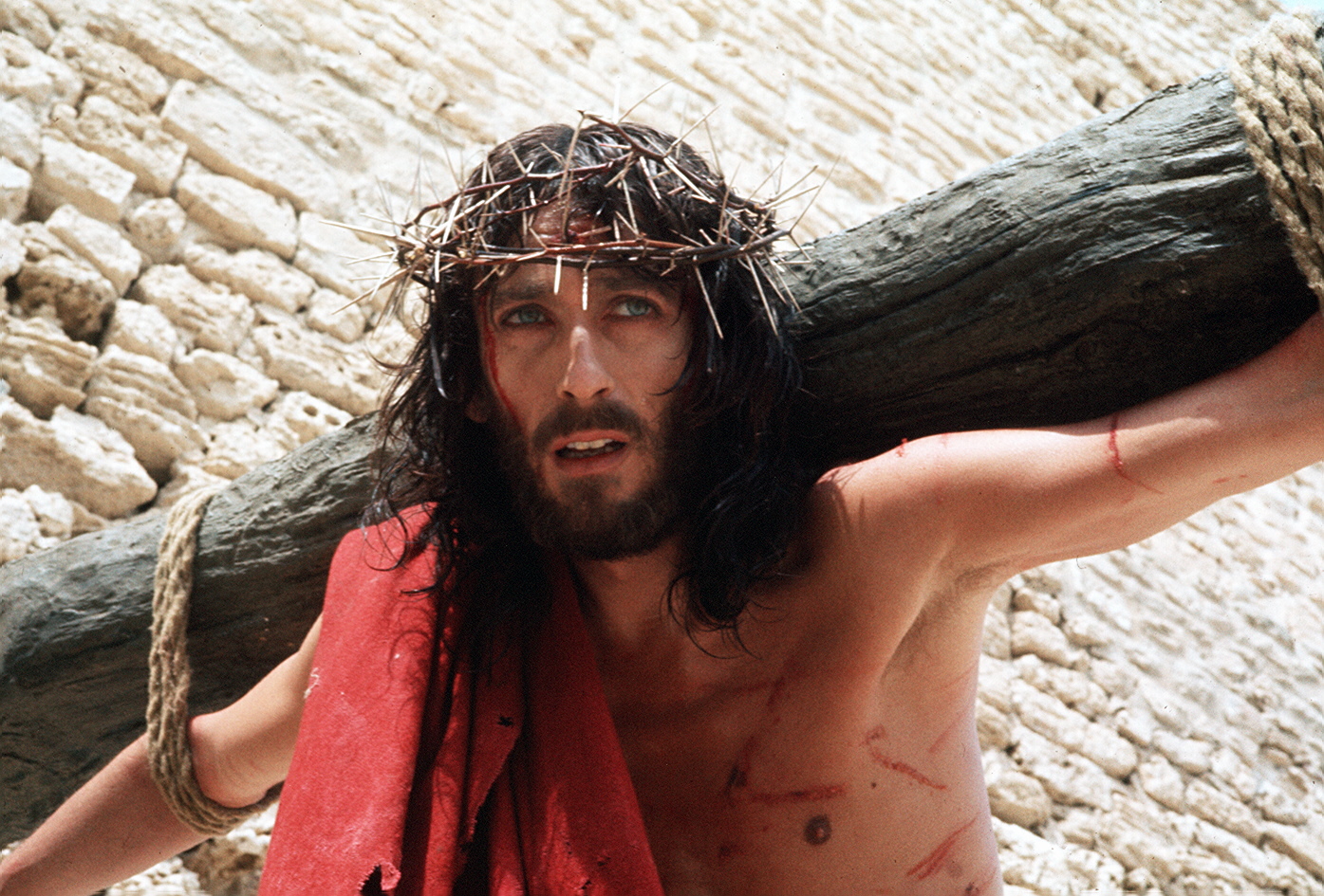 «Ο Ιησούς από τη Ναζαρέτ»: Πότε επιστρέφει η μνημειώδης σειρά; Οι backstage φωτογραφίες από τα γυρίσματα πριν από 43 χρόνια