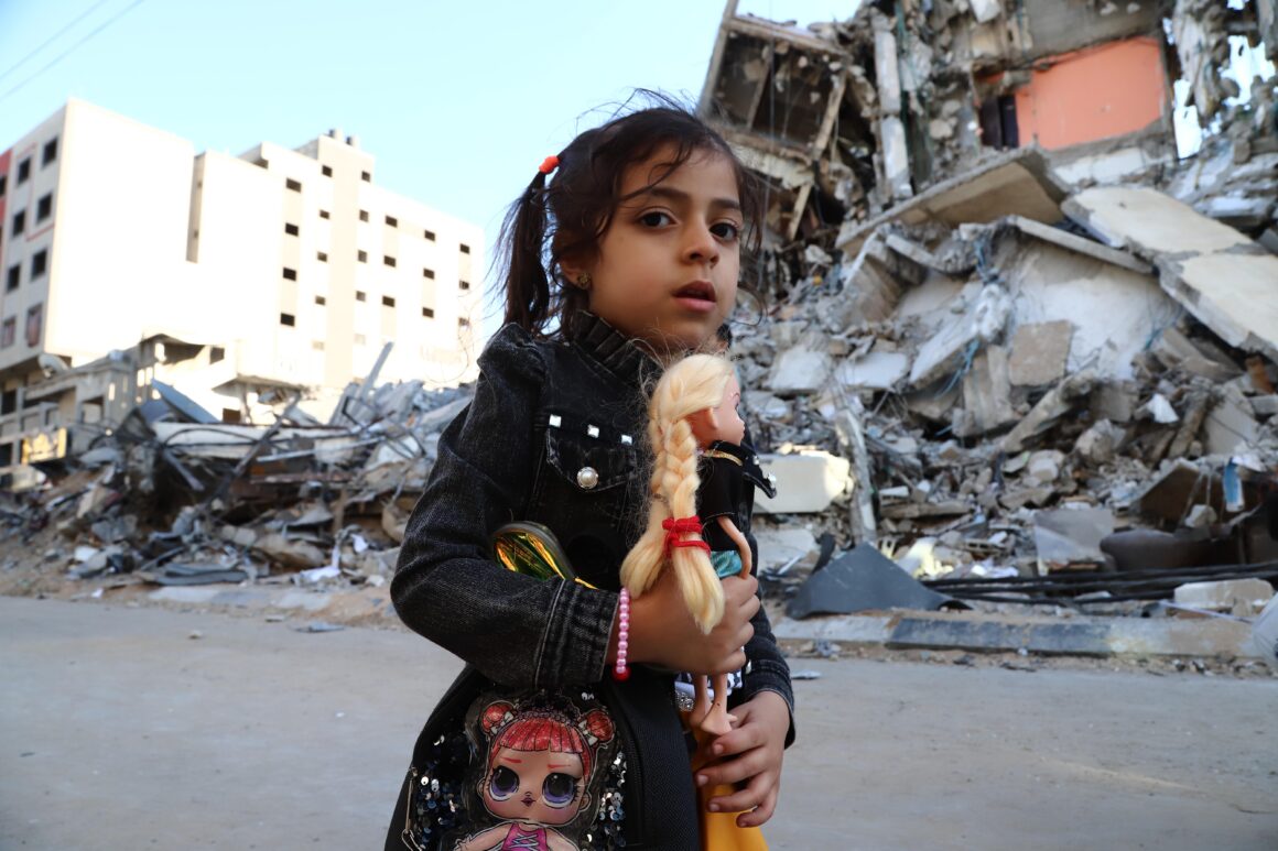 Γάζα: Εφιαλτικό βράδυ από την 4η μέρα βομβαρδισμών – 31 παιδιά στα θύματα της νέας σύρραξης με το Ισραήλ