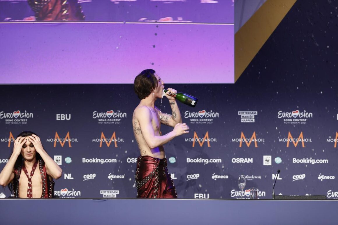 Eurovision: Σάλος από το πλάνο του τραγουδιστή των Maneskin που μοιάζει να κάνει ναρκωτικά – Η επίσημη ανακοίνωση του γκρουπ