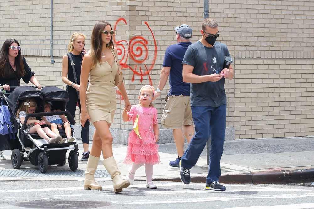 Bradley Cooper – Irina Shayk: Το πρώην ζευγάρι σε οικογενειακές στιγμές με την κόρη τους στη Νέα Υόρκη