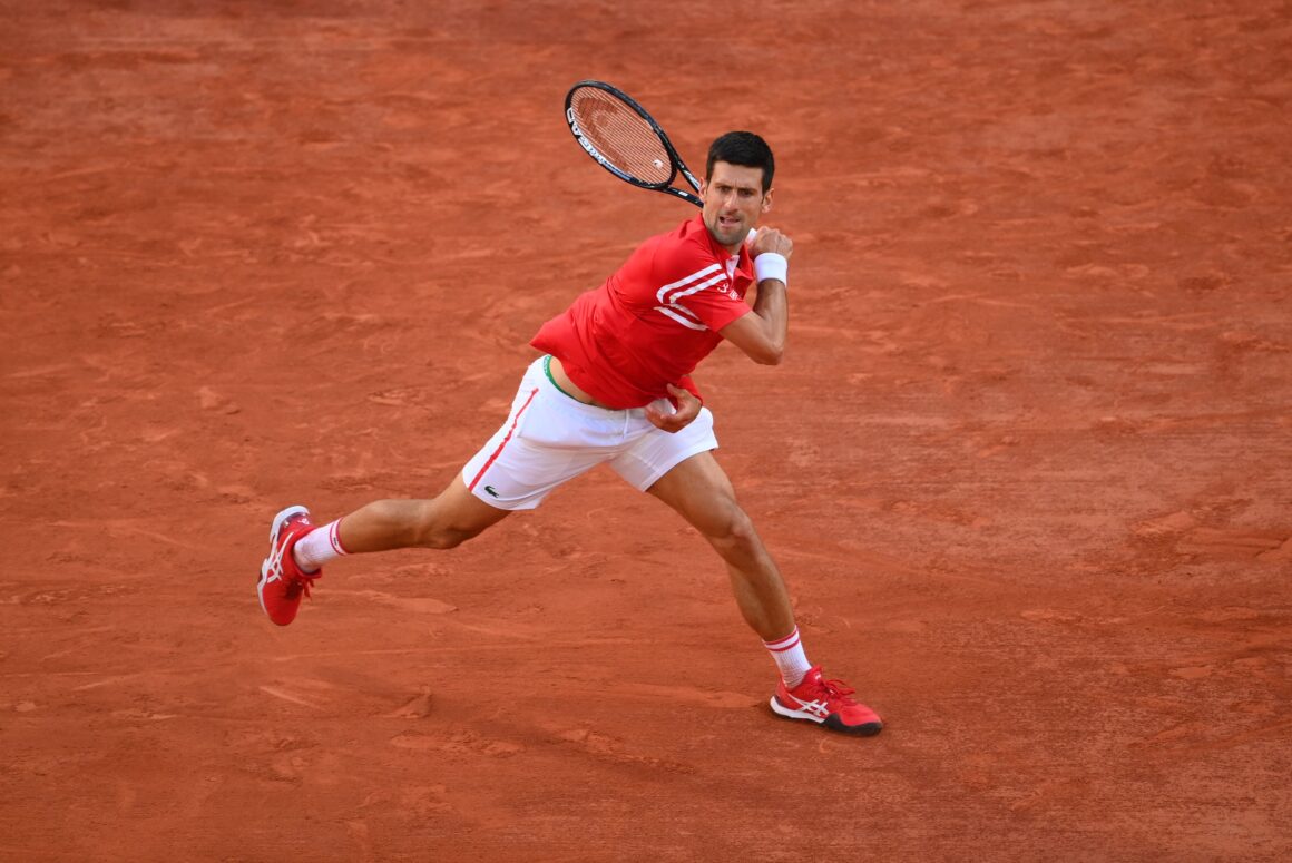 Ο Novak Djokovic είναι ο μεγάλος αντίπαλος του Στέφανου Τσιτσιπά στον τελικό του Roland Garros
