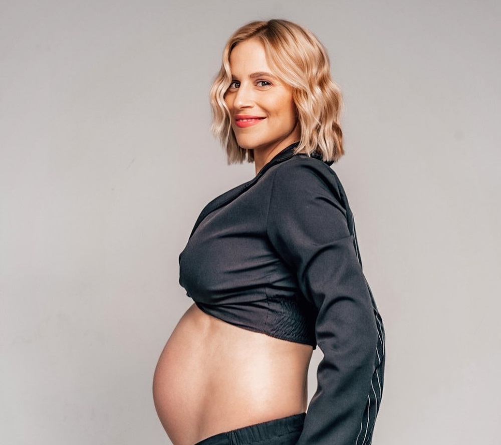Νάντια Μπουλέ: Η πρώτη βουτιά στον 9ο μήνα της εγκυμοσύνης της