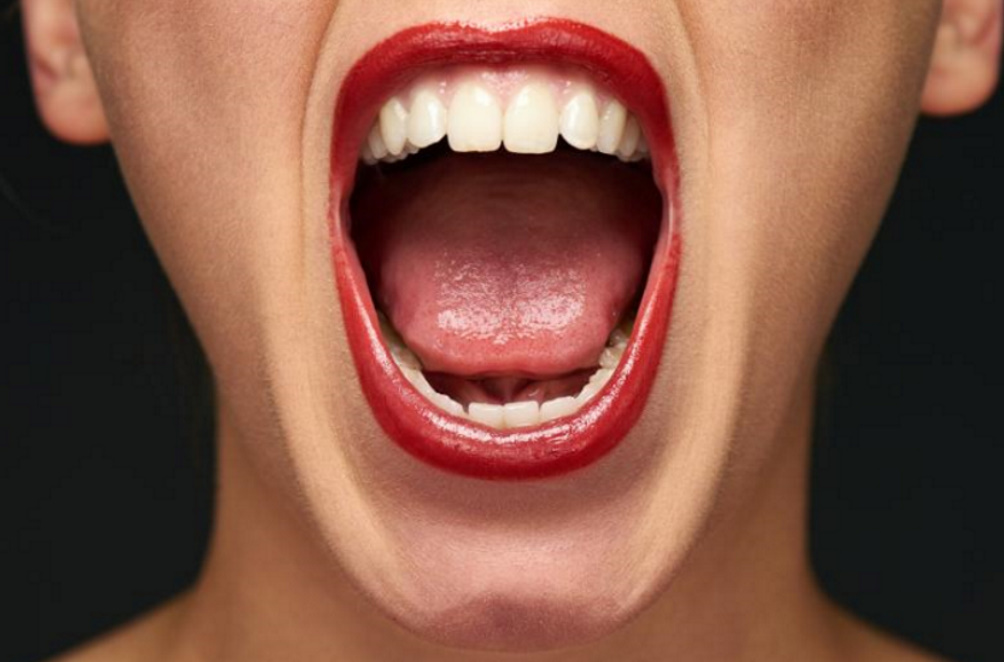 Αυτή είναι η γυναίκα με το μεγαλύτερο στόμα στον κόσμο: Μπήκε στο βιβλίο Γκίνες