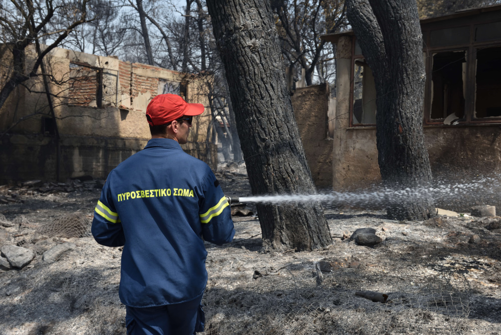 Μυτιλήνη: Άφωνη η τοπική κοινωνία – 11χρονος έβαλε φωτιές διότι -όπως είπε- του αρέσει να βλέπει τους πυροσβέστες να τις σβήνουν!