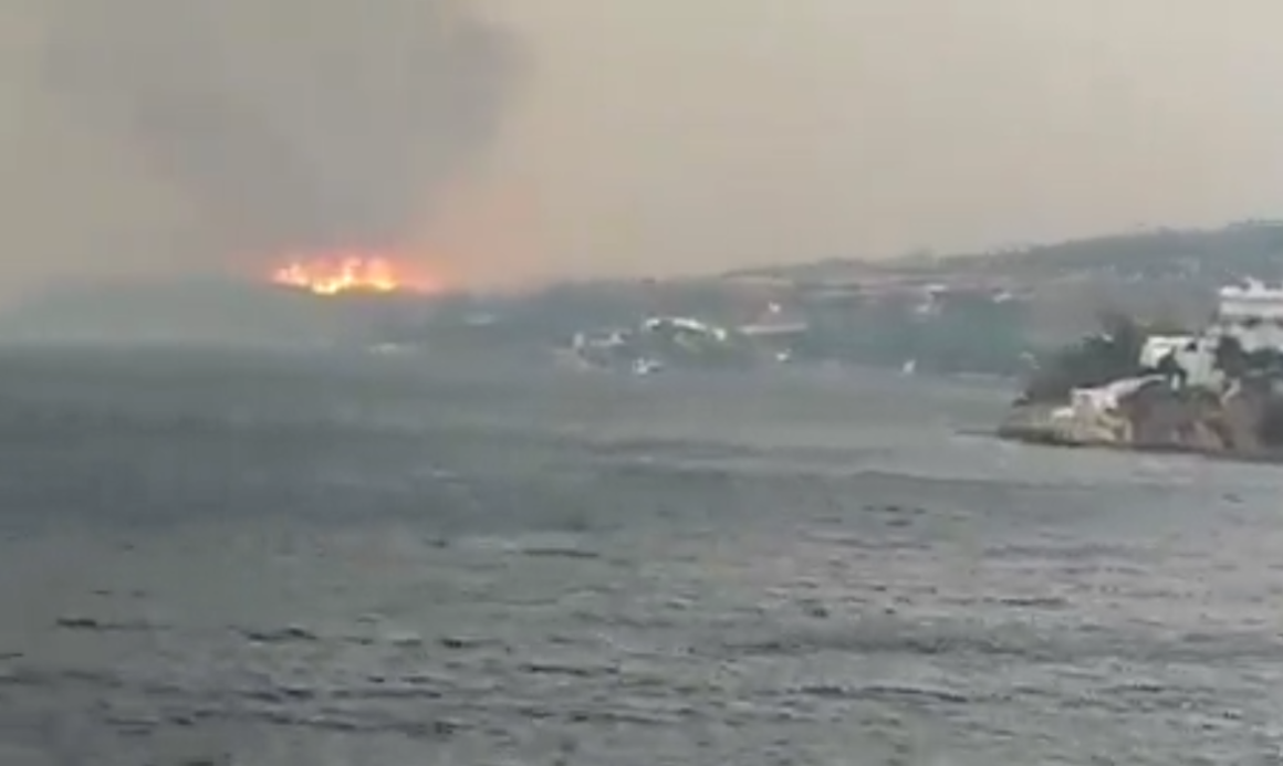 Ξανά στις φλόγες η Εύβοια – Εντολή εκκένωσης στο Μαρμάρι