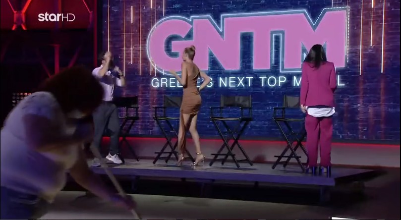 GNTM 4: Αστείες στιγμές από τις οντισιόν του διαγωνισμού – Τι γίνεται πίσω από τις κάμερες;