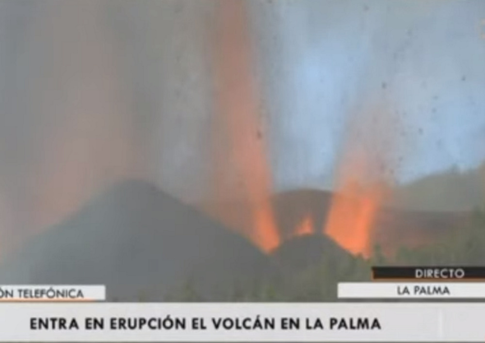 Έκρηξη ηφαιστείου στην Ισπανία: Στρατιώτες βοηθούν στην εκκένωση κοινοτήτων (live μετάδοση)