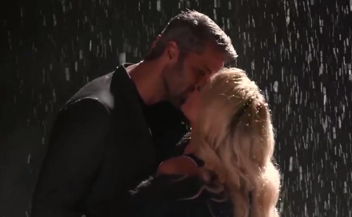 The Bachelor: Αλέξης και Αθηνά NY ερωτεύονται κάτω από το χιόνι! Τα τρυφερά φιλιά
