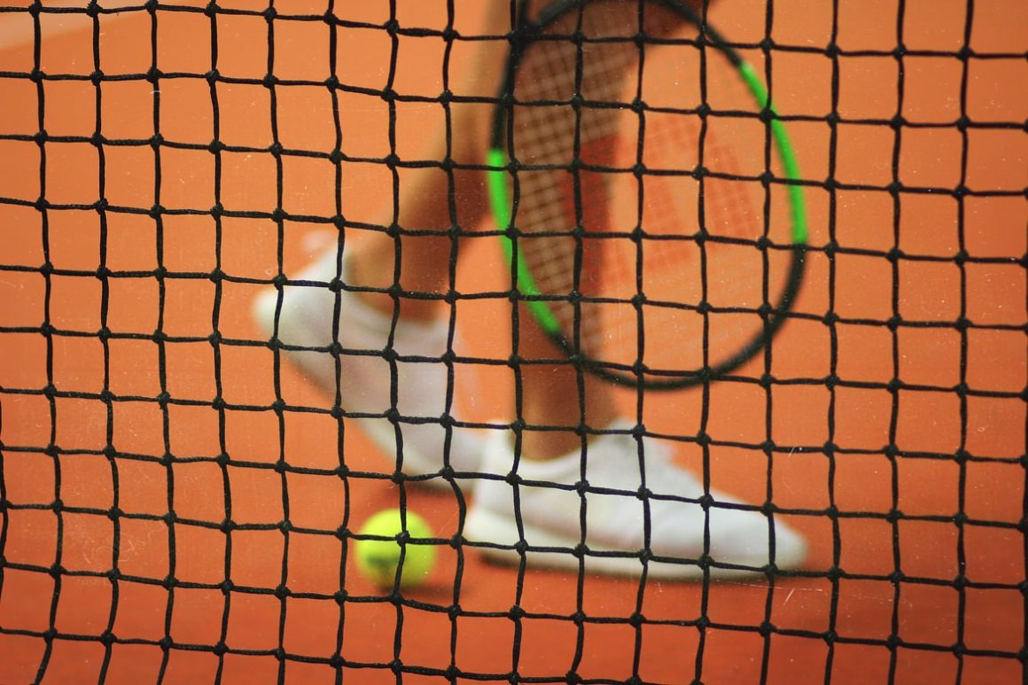 Από το γήπεδο στον ανακριτή ο προπονητής τένις – Αποπλανούσε τις μαθήτριες του