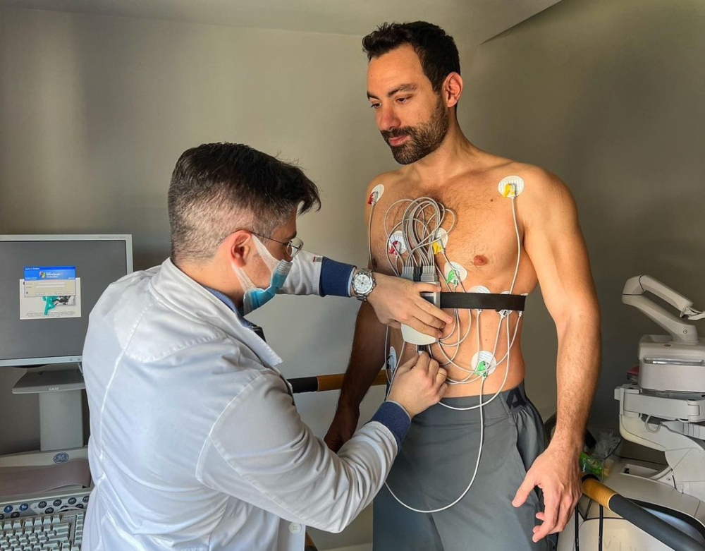 Ο Σάκης Τανιμανίδης έκανε τεστ κοπώσεως και ανέβασε τα αποτελέσματα στο Instagram -Το σχόλιο που έκανε ο γιατρός για την αντοχή του