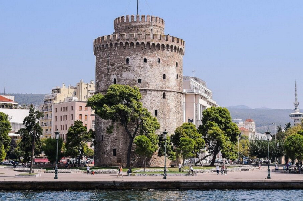 Η βρετανική Guardian εκθειάζει τη Θεσσαλονίκη για τη γαστρονομία της – «Είναι η “πόλη του φαγητού” της Ελλάδας»