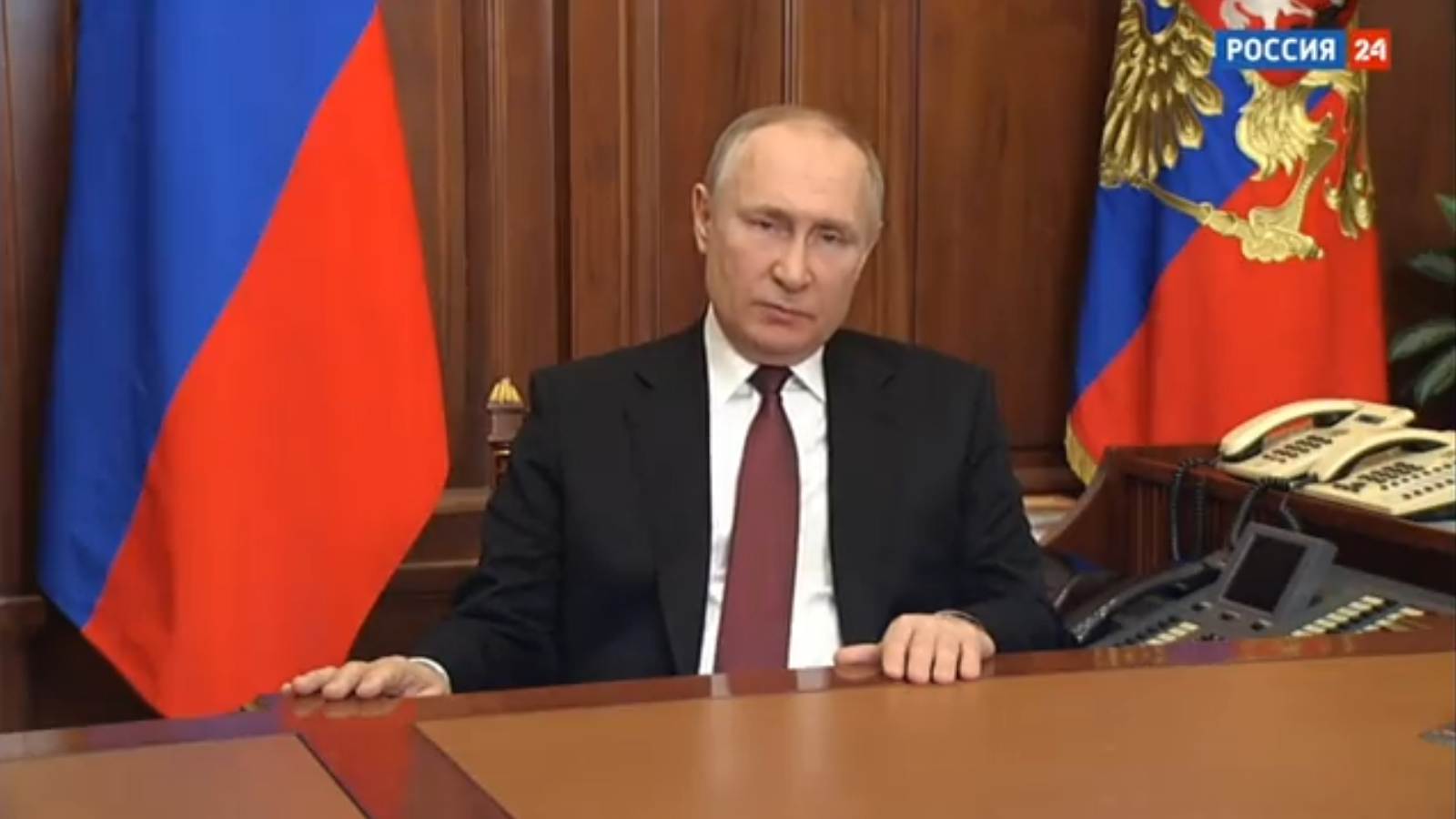 Η σημειολογία της γραβάτας Πούτιν: Είχε μαγνητοσκοπήσει το διάγγελμα της εισβολής δύο μέρες νωρίτερα;