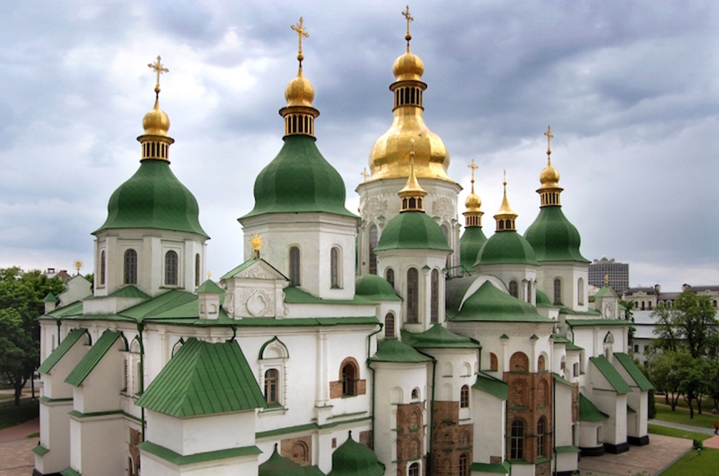 Ουκρανία: Οι μυστικές υπηρεσίες προειδοποιούν ότι οι Ρώσοι ετοιμάζουν «χτύπημα» στον ναό της Αγίας Σοφίας στο Κίεβο