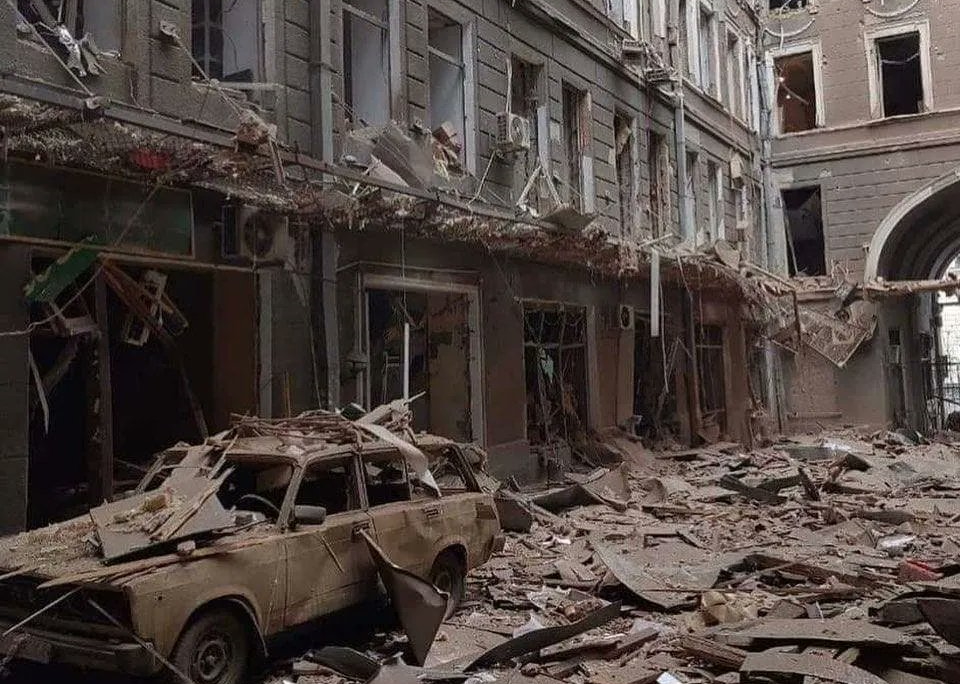 Πόλεμος στην Ουκρανία: Απορρίφθηκε το ρωσικό τελεσίγραφο για τη Μαριούπολη – Βομβαρδισμοί στο Κίεβο με τουλάχιστον 4 νεκροί