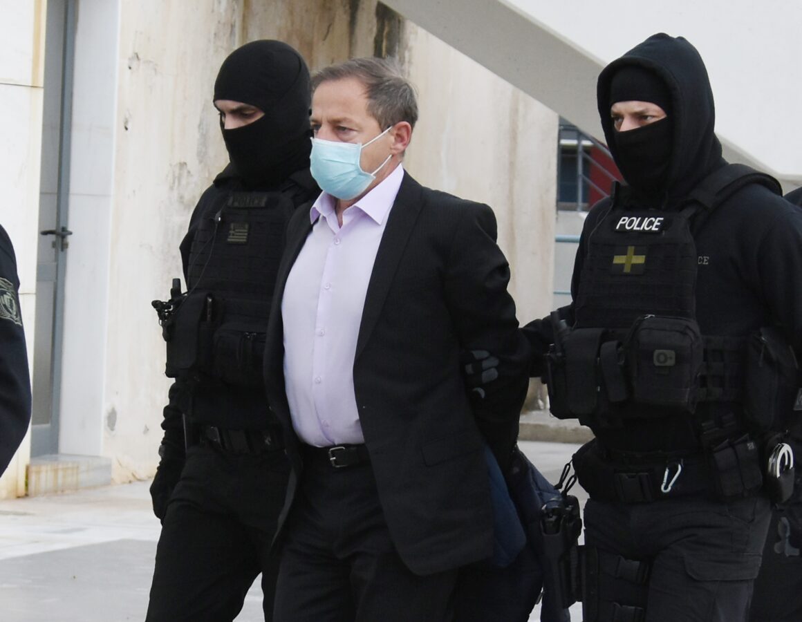 Δημήτρης Λιγνάδης: Βγαίνει από την φυλακή το μεσημέρι – Καταβάλλονται άμεσα τα 30.000 ευρώ για την εγγύηση