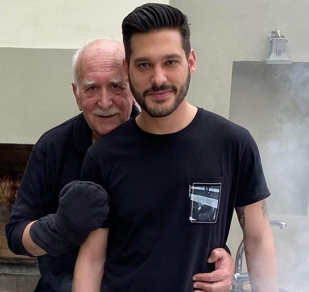 Γιώργος Παπαδάκης: Η ευχή στον γιο του λίγο πριν από την πρεμιέρα του με τη Μάριον Μιχελιδάκη – «Είμαι σίγουρος ότι θα με ξεπεράσεις!»