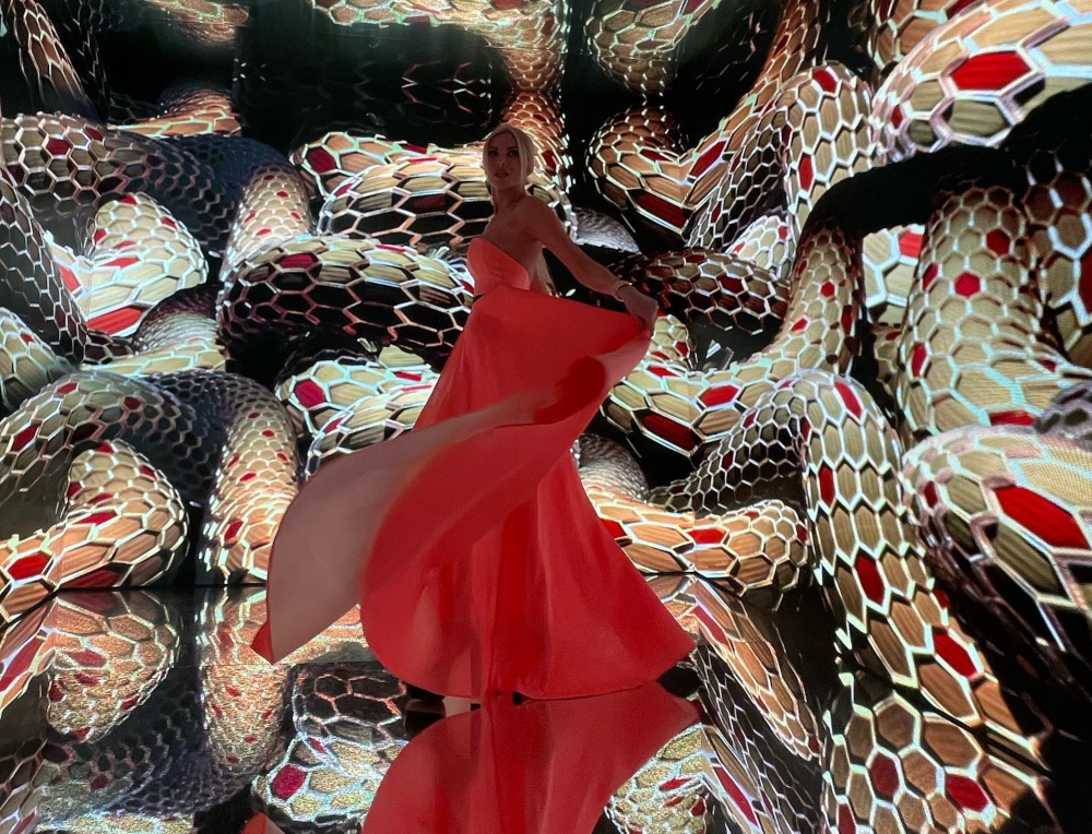 Κατερίνα Καινούργιου: Άκρως εντυπωσιακή με φόρεμα του Βασίλη Ζούλια σε εκδήλωση στο Ζάππειο