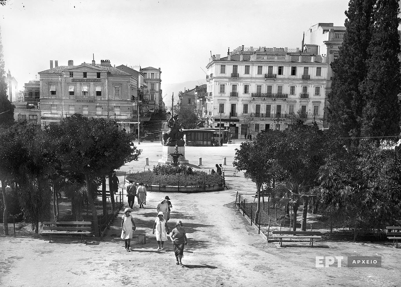 Το quiz της ημέρας: Αναγνωρίζετε ποια είναι αυτή η πλατεία της Αθήνας;