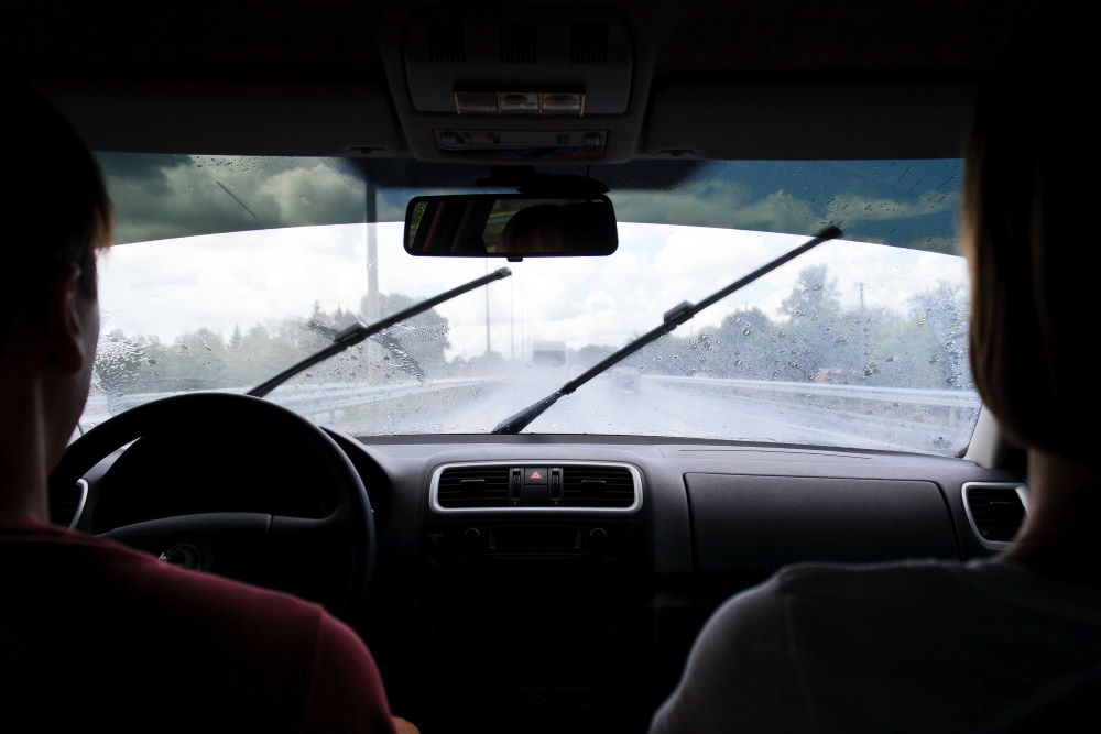Οδήγηση στη βροχή: Τι πρέπει να προσέχουμε;