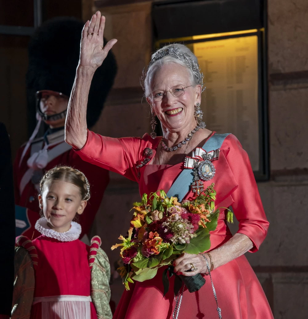 Μαργαρίτα Β’ της Δανίας: Διακριτικοί εορτασμοί για τα 50 χρόνια βασιλείας της λόγω του θανάτου της Βασίλισσας Ελισάβετ