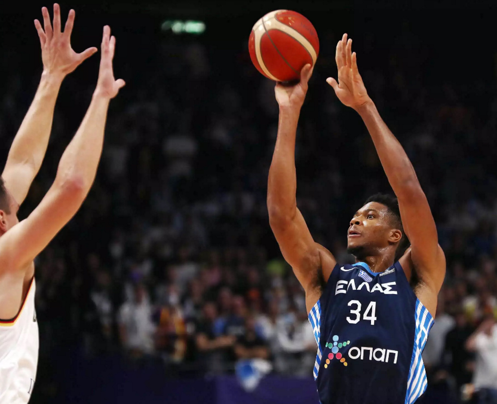 Eurobasket: «Λύγισε» η Ελλάδα από τη Γερμανία μία ανάσα πριν από τους «4» – Η αποβολή του Greek Freak και η πίκρα των τουιτεράδων