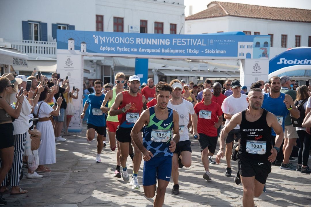 1ο Mykonos Running Festival: Ο δήμαρχος Μυκόνου στο Znews – «Συμβάλλει στον εμπλουτισμό του τουριστικού προϊόντος του νησιού»