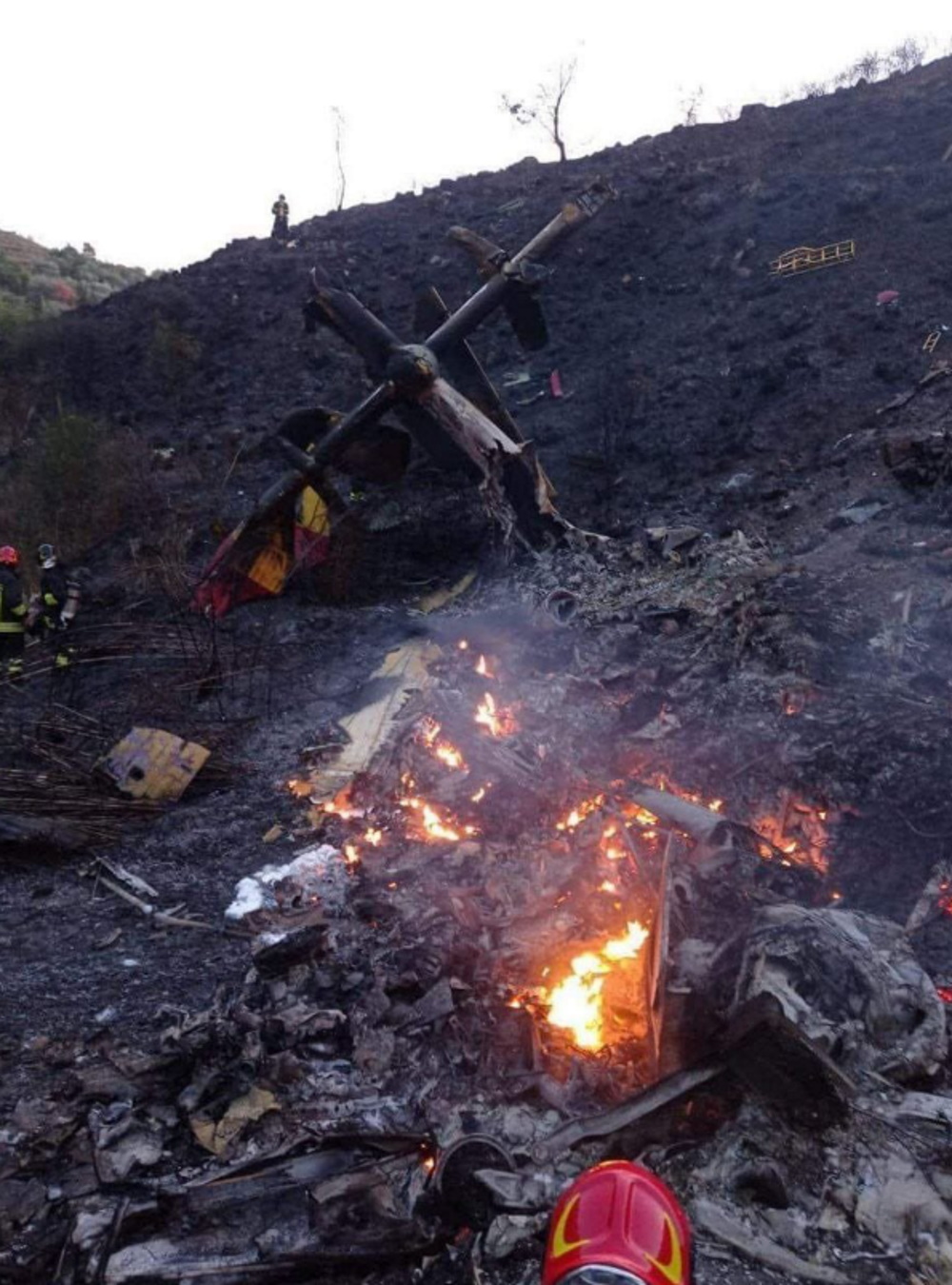 Τραγωδία στη Σικελία: Ιταλικό Canadair προσέκρουσε κοντά στην Αίτνα – Σε εξέλιξη βρίσκεται επιχείρηση διάσωσης για τους δύο πιλότους του αεροσκάφους