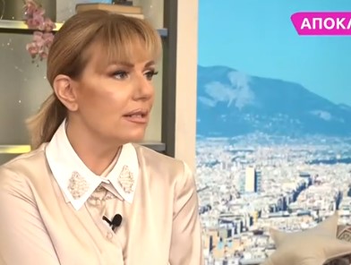 Τίνα Μεσσαροπούλου: Πως σχολιάζει τα τηλεοπτικά πρόσωπα; Ποια χρειάζεται εμπειρία, ποιο «δίδυμο» αδικείται και ποιες δεν θα έπρεπε να είναι στην ψυχαγωγία