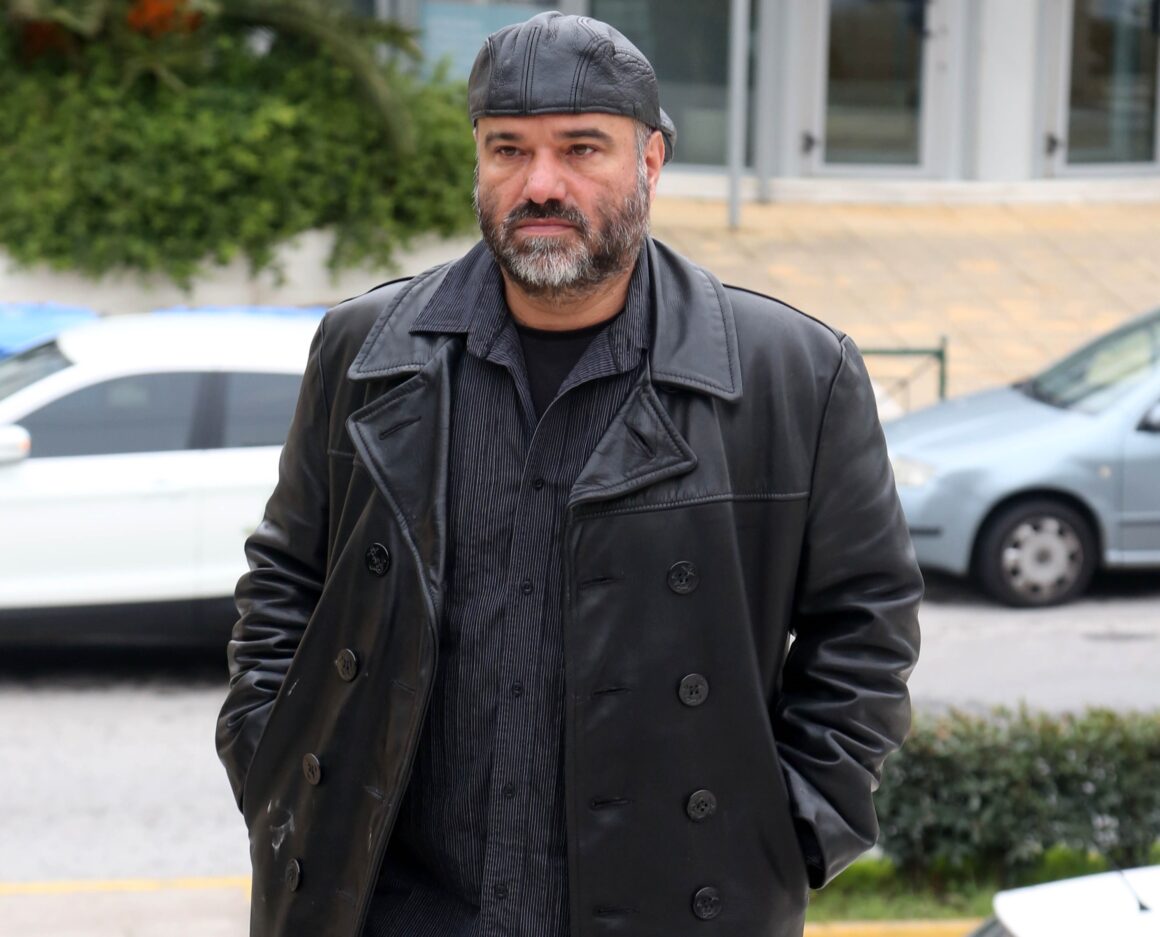 Κώστας Κωστόπουλος: Ελεύθερος υπό όρους ο πρώην σκηνοθέτης του «Σασμού»