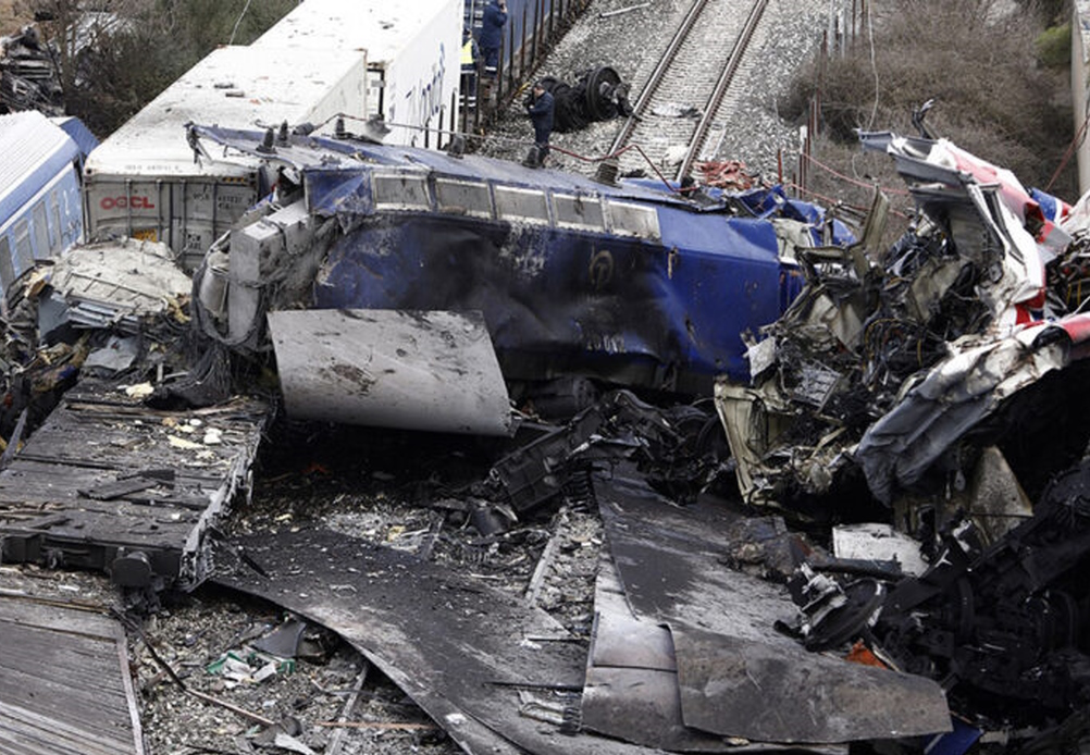 Σύγκρουση τρένων στα Τέμπη: Μηνύματα συμπαράστασης Ζελένσκι – Μακρόν – Ερντογάν για την ανείπωτη τραγωδία