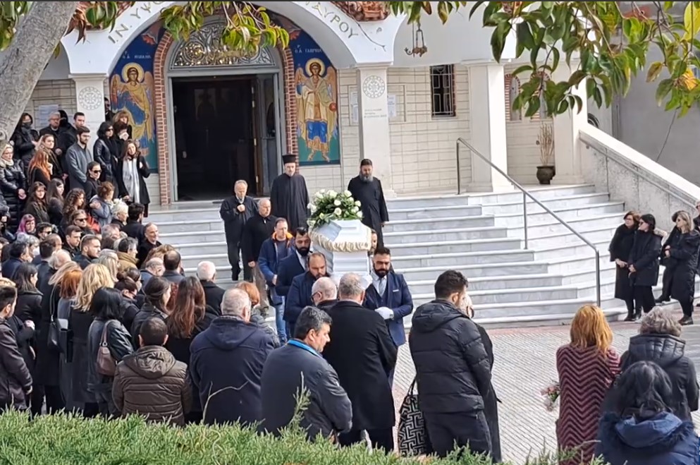 Τέμπη: Οδύνη στην κηδεία της 26χρονης σοπράνο, Ελισάβετ Χατζηβασιλείου