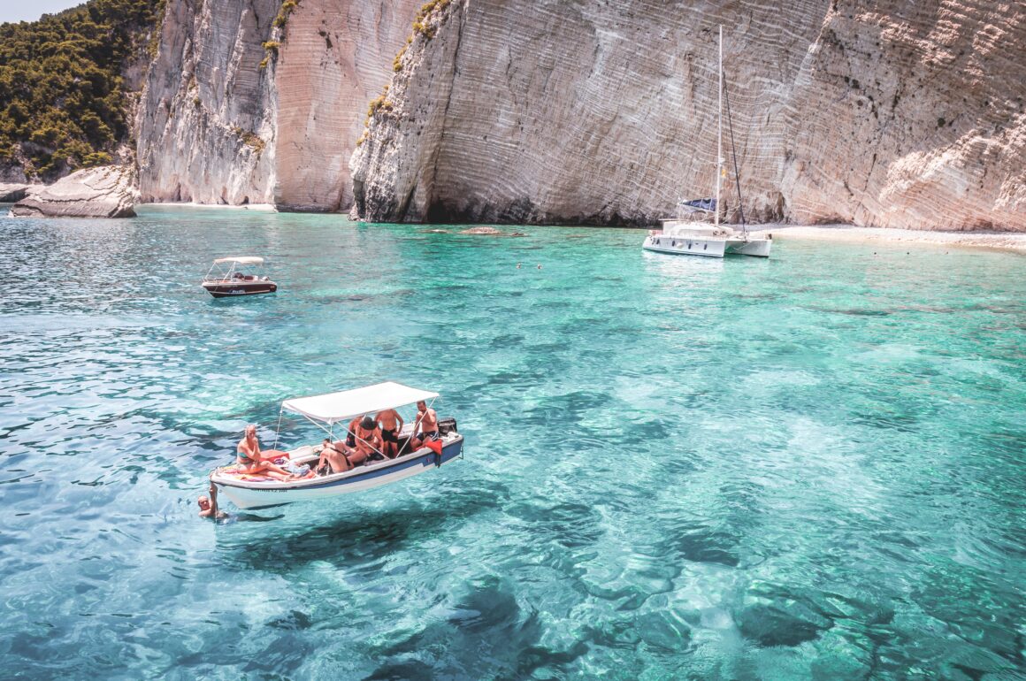 Γαλλική Vogue: Αυτές είναι οι καλύτερες παραλίες στην Ελλάδα για το 2023 !