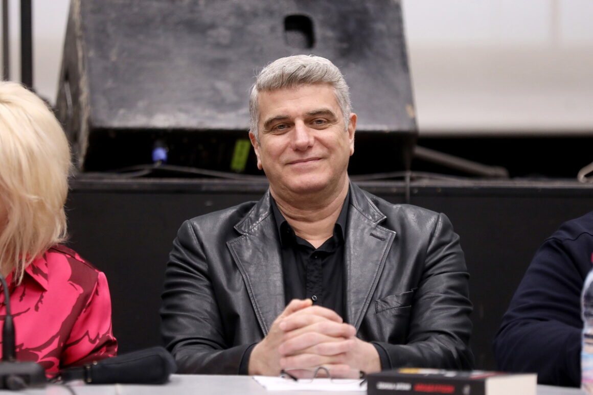 Βλαδίμηρος Κυριακίδης: «Θα κάνουμε casting για την αντικαταστάτριά της Κλέλιας Ρένεση»