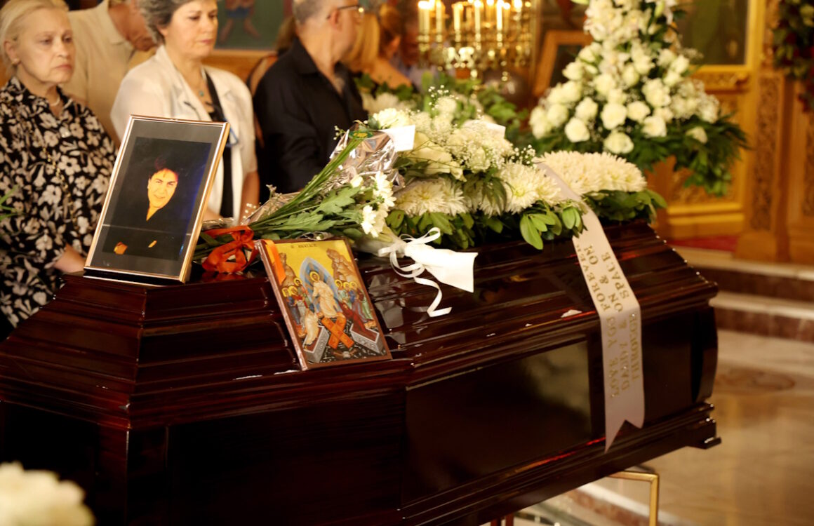 Βασίλης Κωνσταντινίδης: Θλίψη και συγκίνηση στο τελευταίο «αντίο»