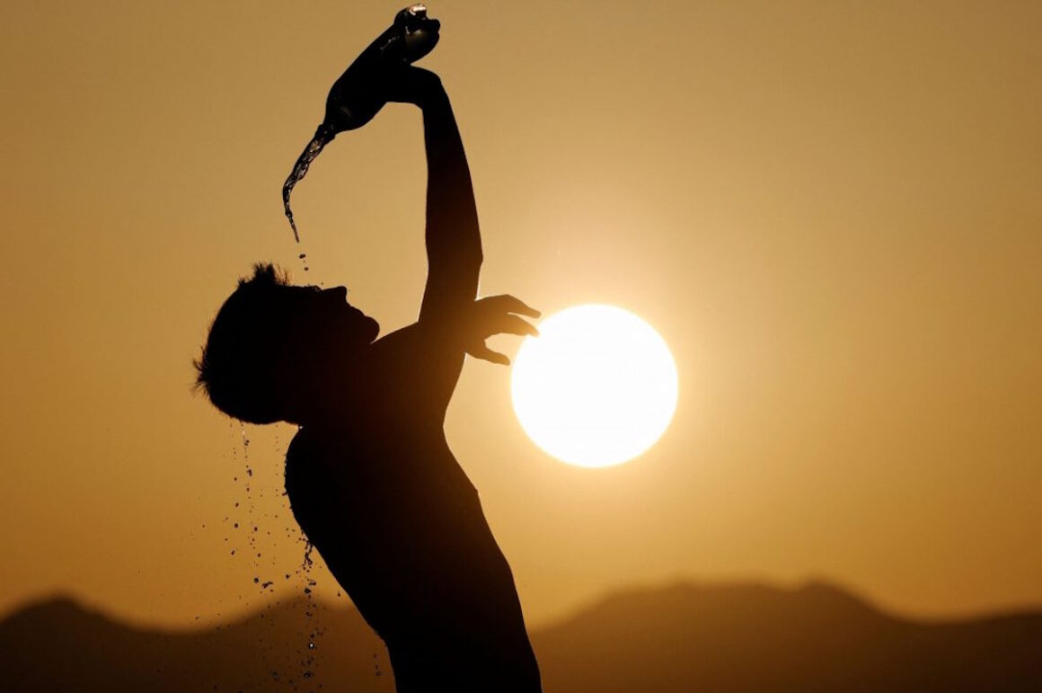 «Βράζει» η Ελλάδα: 8,7 εκατομμύρια πληθυσμού σε θερμοκρασίες άνω των 41°C