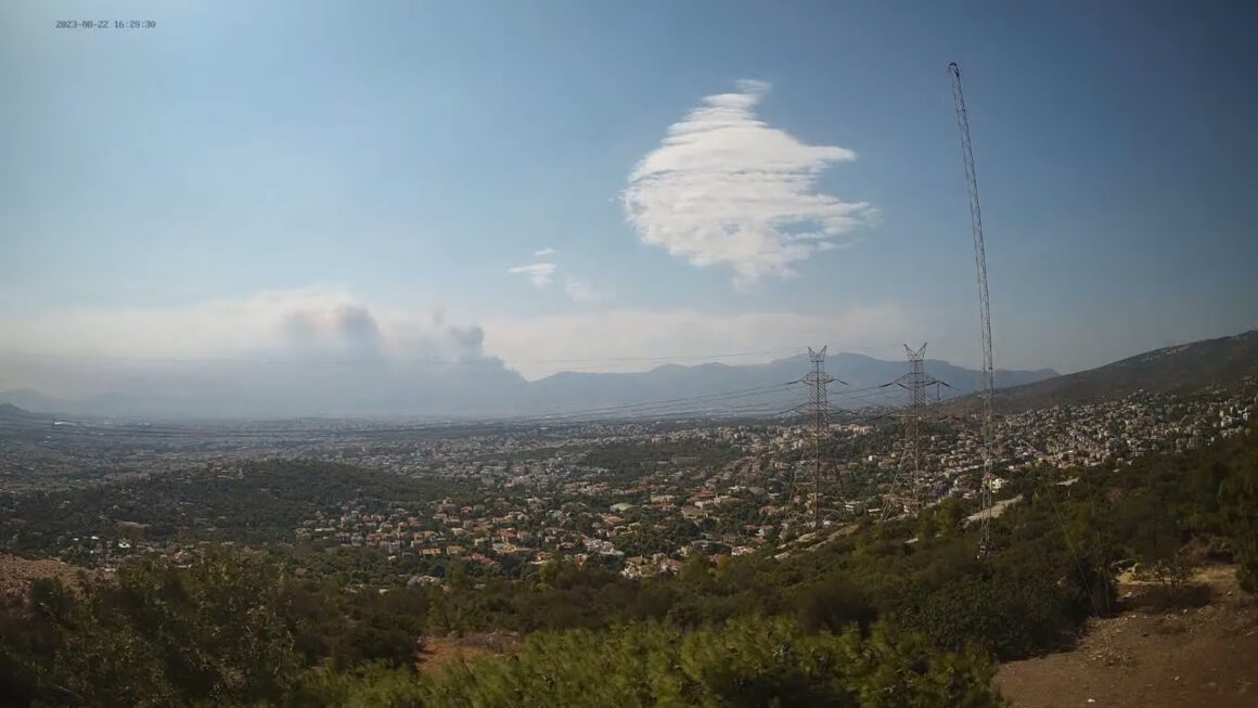 Πάρνηθα: Δείτε πώς «φούντωσε» σταδιακά η φωτιά – Time lapse βίντεο