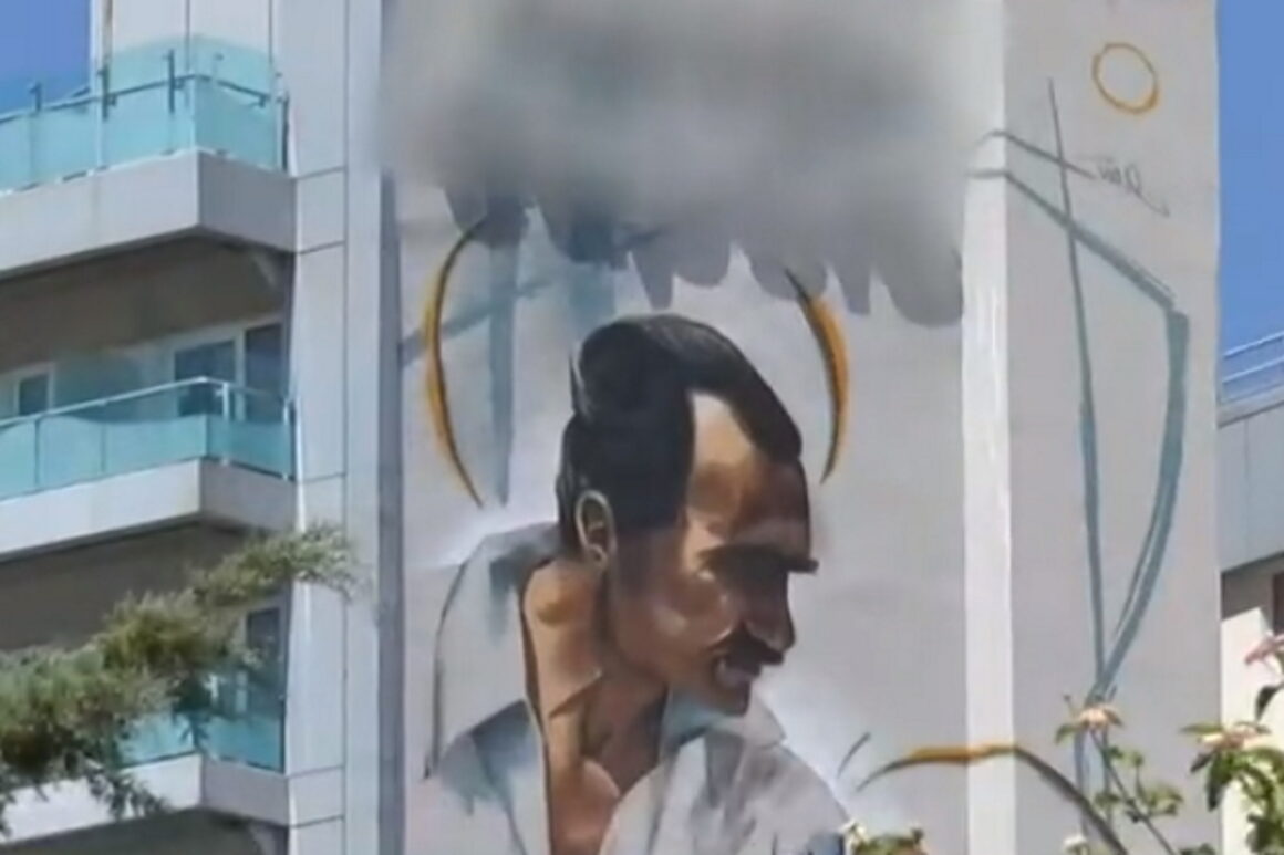 Ηράκλειο Κρήτης: Τεράστια τοιχογραφία απεικονίζει τον Νίκο Καζαντζάκη σε κεντρικό ξενοδοχείο
