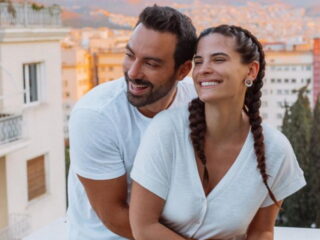 Σάκης Τανιμανίδης: Γενέθλια και φιλιά όλο πάθος με τη Χριστίνα Μπόμπα