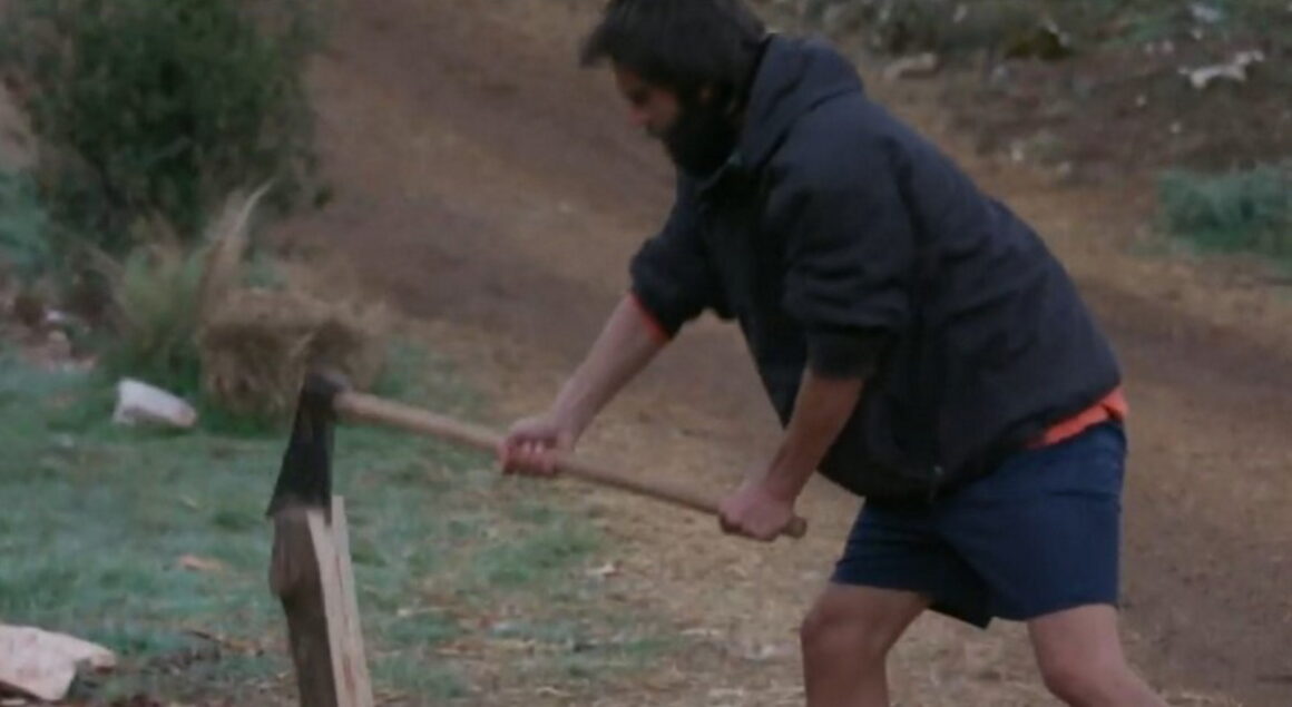 Φάρμα – Twitter: «Ο Τσάμης κόβει ξύλα. Δείτε το πριν το κατεβάσουν»