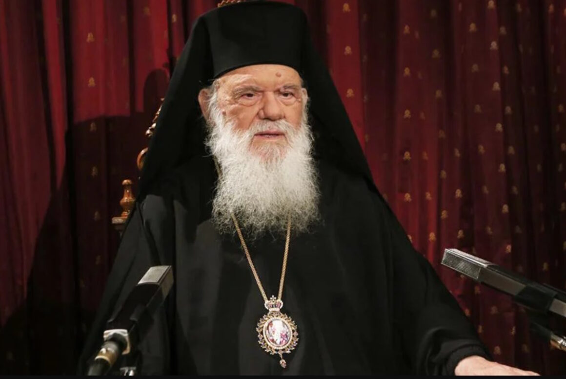 Αρχιεπίσκοπος Ιερώνυμος για ομόφυλα ζευγάρια: «Θα μπορούσε να γίνει δημοψήφισμα»