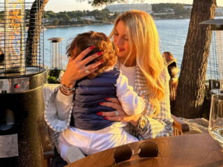 Κωνσταντίνα Σπυροπούλου: Κάνει baby swimming μαζί με τον γιο της, Βλάσση