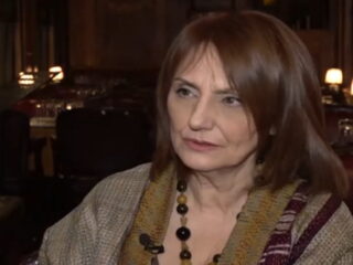 Τατιάνα Λύγαρη: «Διευθυντής θεάτρου ήπιε κρασί από το γοβάκι μου»
